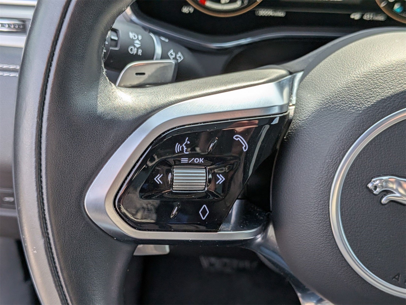 2024 Jaguar F-PACE P250 R-Dynamic S