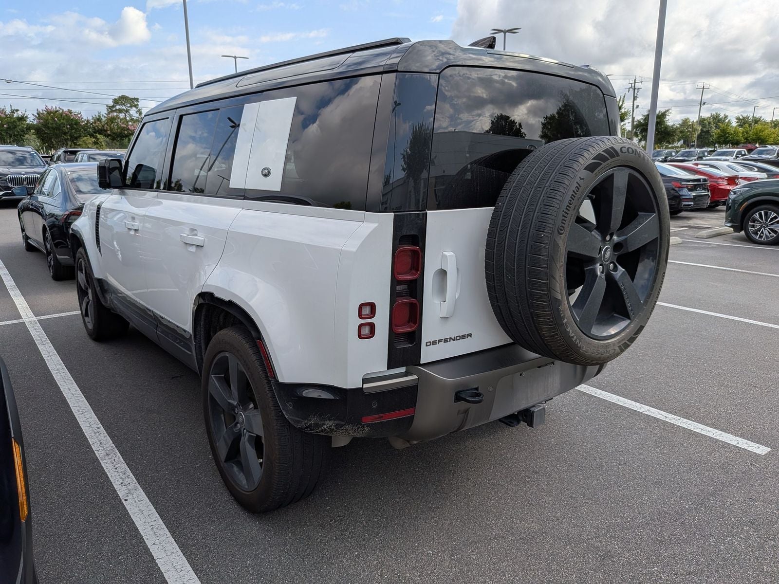 2024 Land Rover Defender 110 X-Dynamic SE