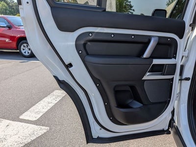 2024 Land Rover Defender 110 X-Dynamic SE