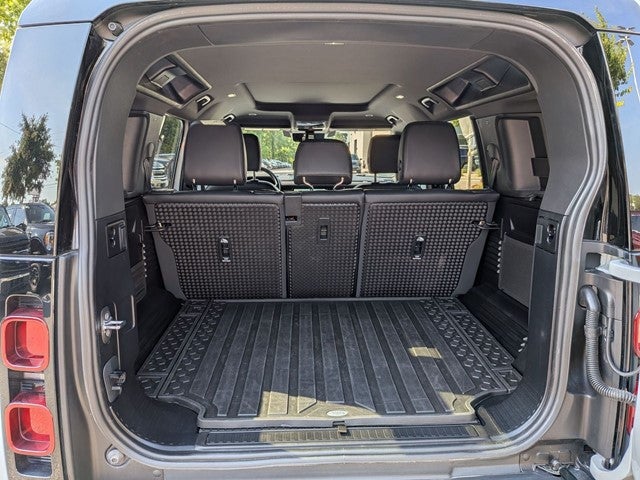 2024 Land Rover Defender 110 X-Dynamic SE