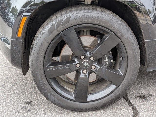 2024 Land Rover Defender 130 V8