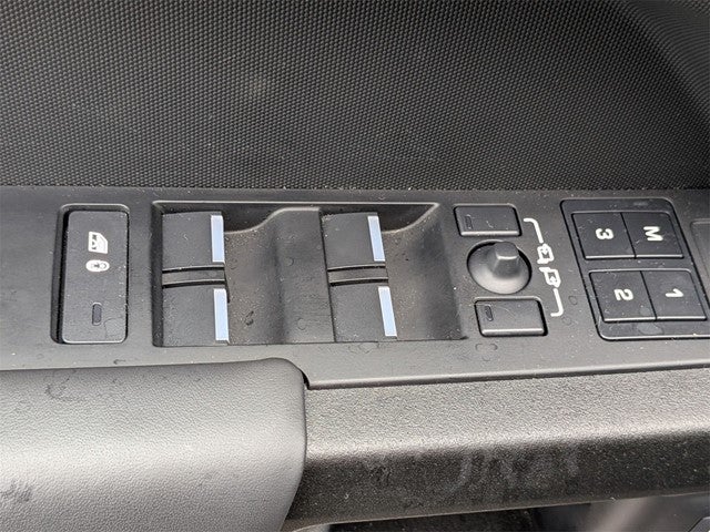 2024 Land Rover Defender 130 V8