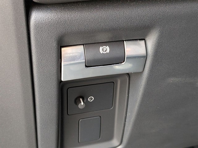 2024 Land Rover Defender 130 V8