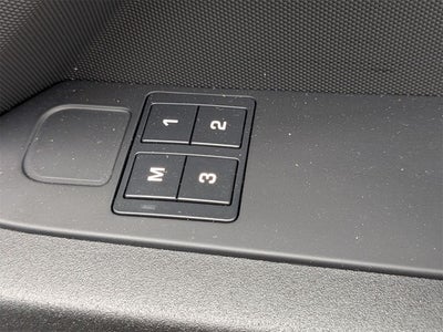 2024 Land Rover Defender 130 V8