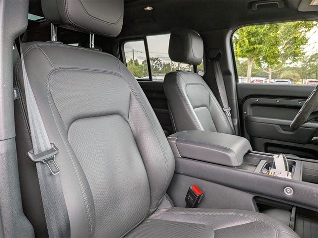2024 Land Rover Defender 130 V8