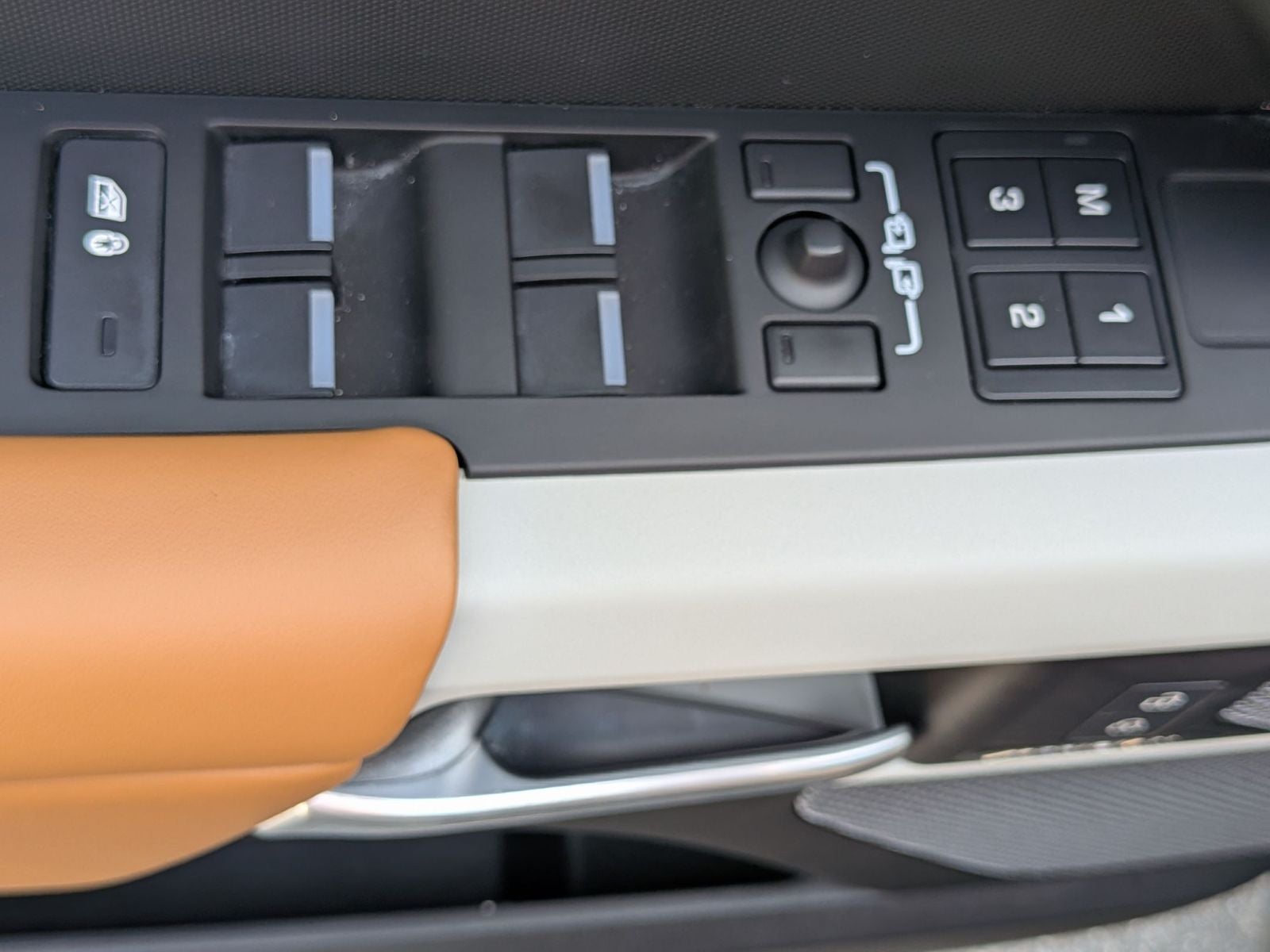 2024 Land Rover Defender 110 S