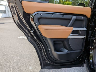 2024 Land Rover Defender 110 S