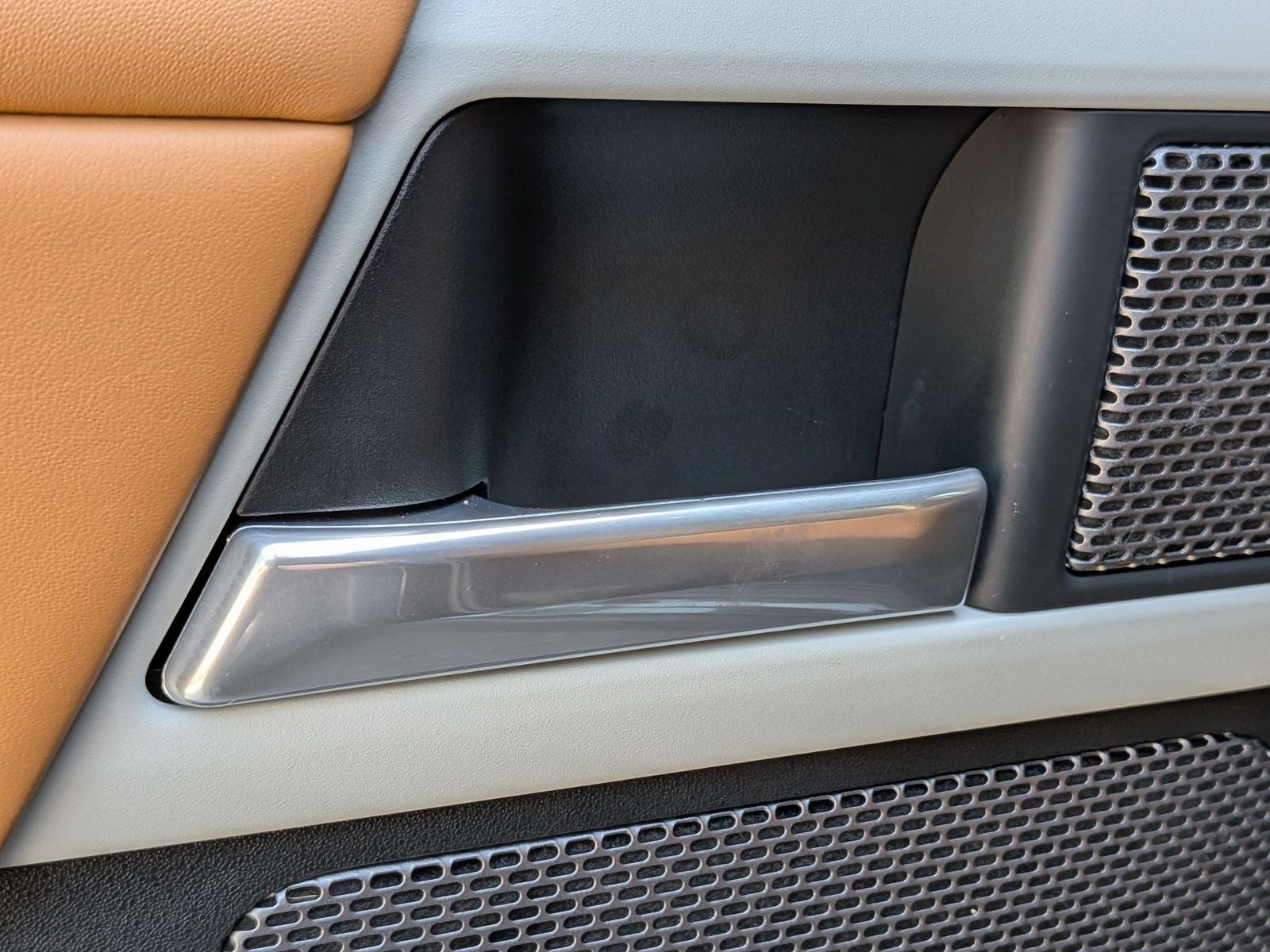 2024 Land Rover Defender 110 S