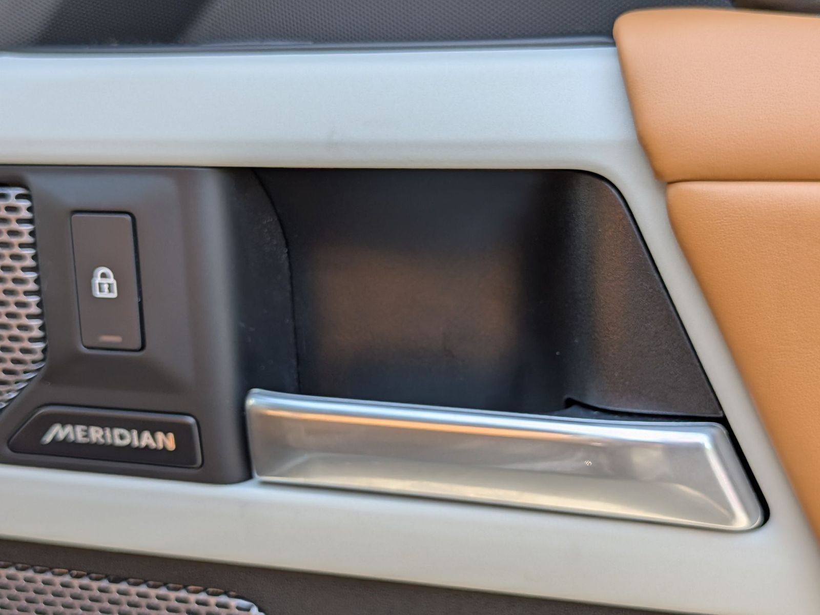 2024 Land Rover Defender 110 S