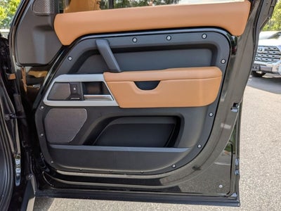 2024 Land Rover Defender 110 S
