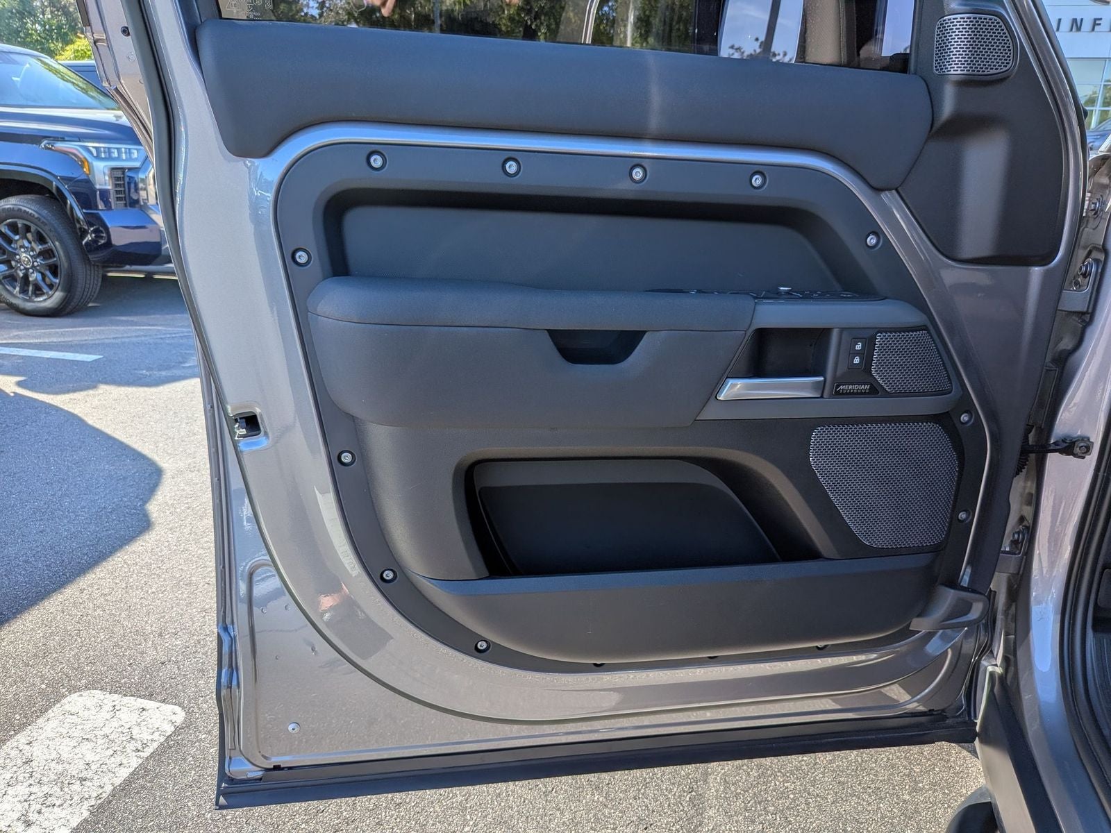2023 Land Rover Defender 110 X