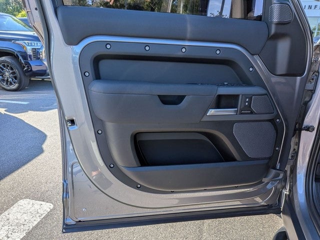 2023 Land Rover Defender 110 X