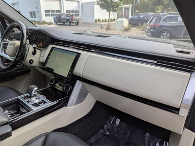 2023 Land Rover Range Rover SE