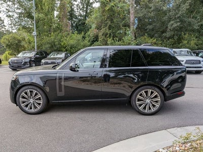 2023 Land Rover Range Rover SE