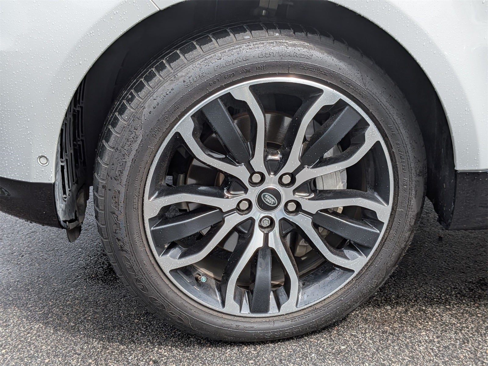 2022 Land Rover Range Rover Sport HSE Silver Edition