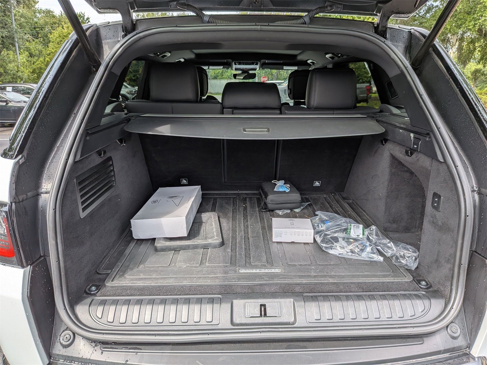 2022 Land Rover Range Rover Sport HSE Silver Edition