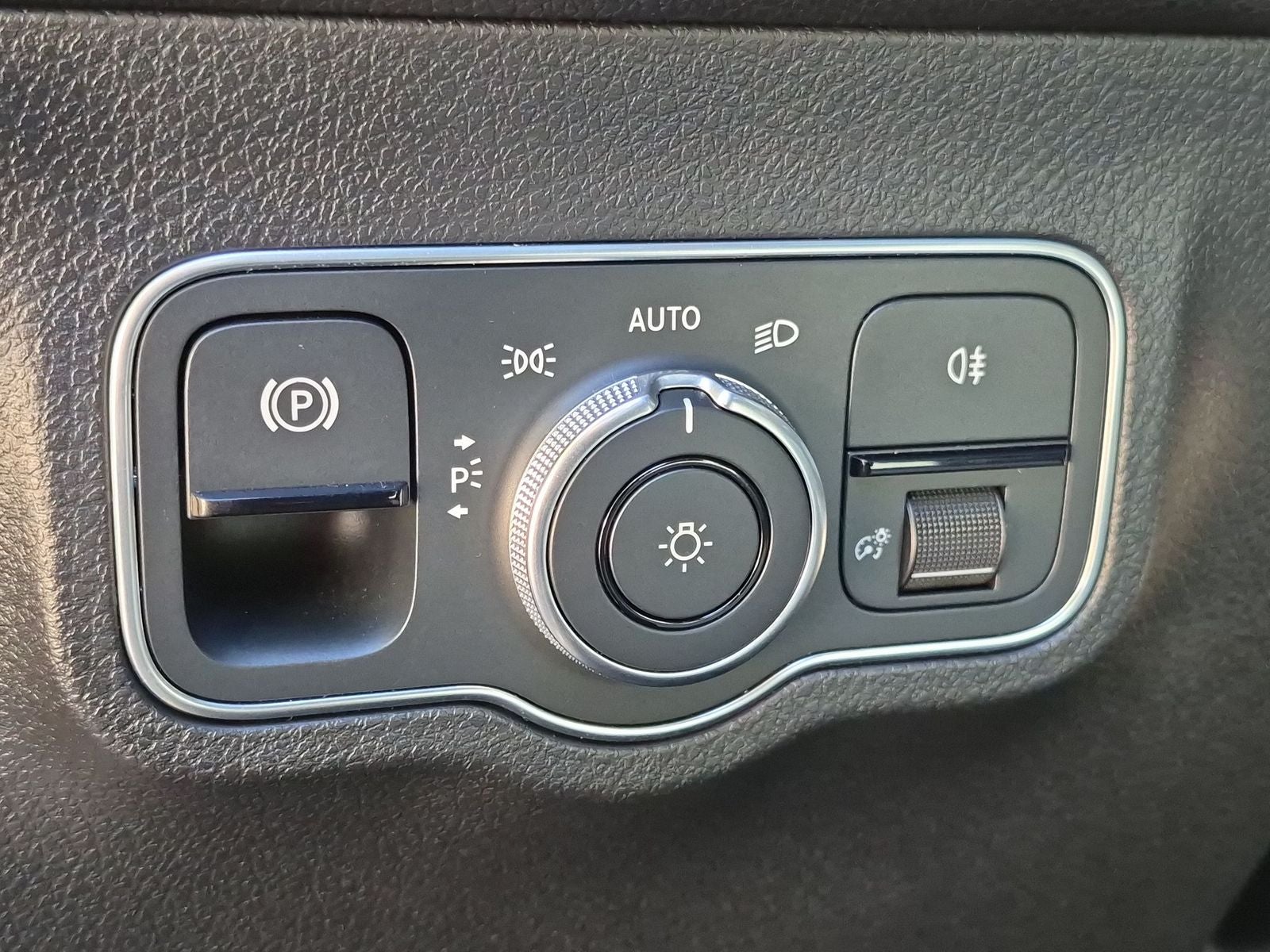 2023 Mercedes-Benz GLB GLB 250