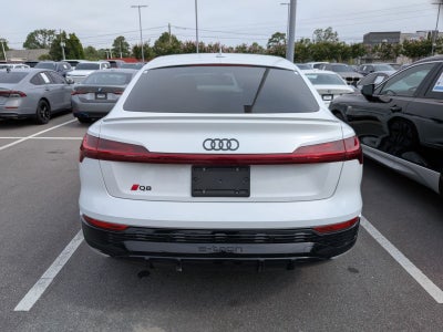 2024 Audi Q8 Sportback e-tron Prestige S line quattro