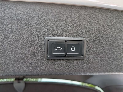 2024 Audi Q8 Sportback e-tron Prestige S line quattro