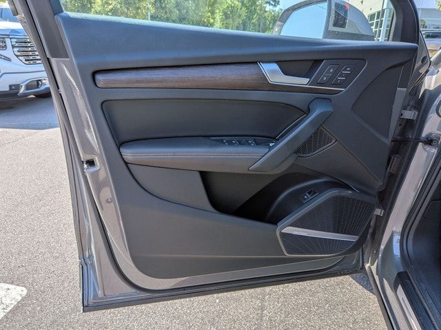 2023 Audi Q5 45 S line Premium quattro