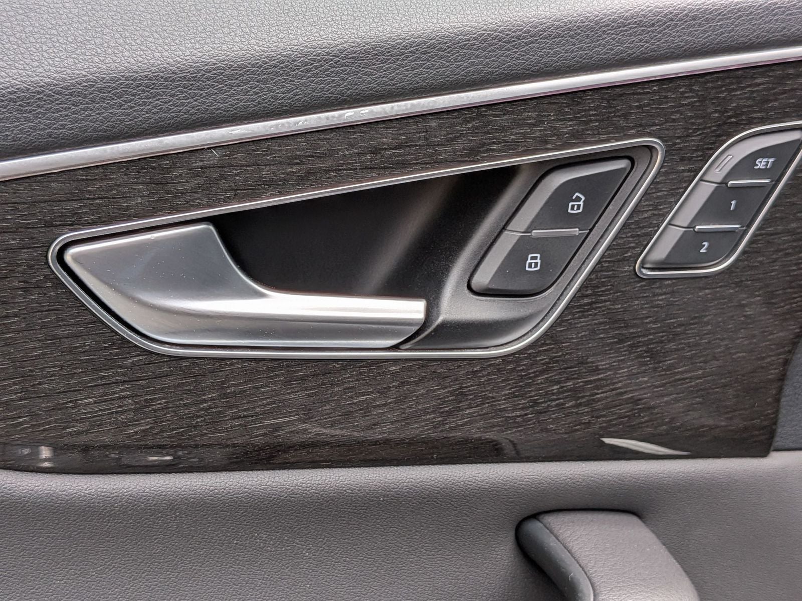 2020 Audi Q8 55 Premium Plus quattro