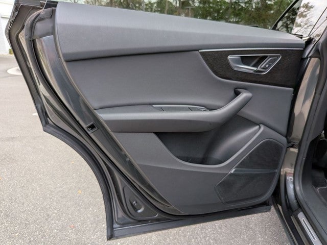 2020 Audi Q8 55 Premium Plus quattro