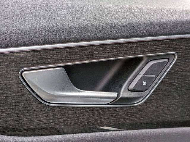 2020 Audi Q8 55 Premium Plus quattro