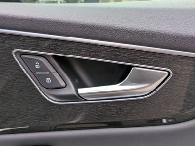 2020 Audi Q8 55 Premium Plus quattro