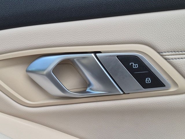 2019 BMW 3 Series 330i xDrive