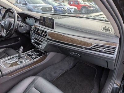 2019 BMW 7 Series 740i