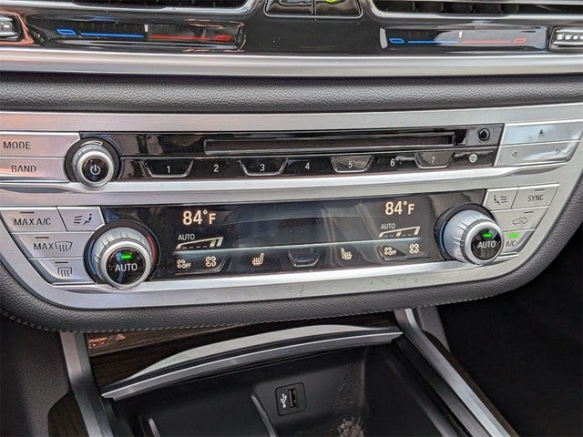 2019 BMW 7 Series 740i