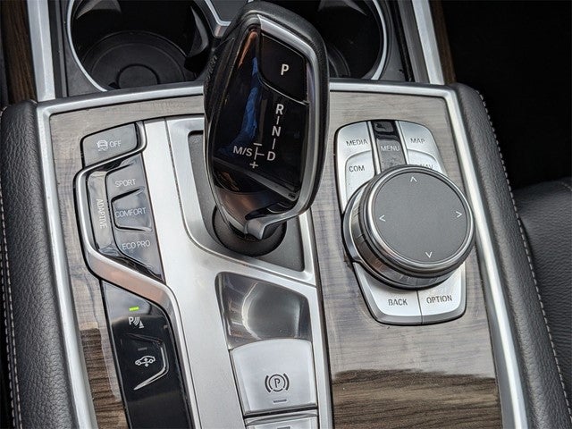 2019 BMW 7 Series 740i