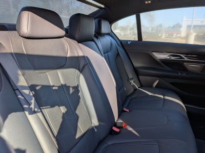 2022 BMW 7 Series 740i xDrive