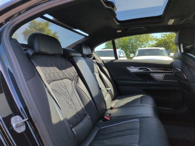 2022 BMW 7 Series 750i xDrive