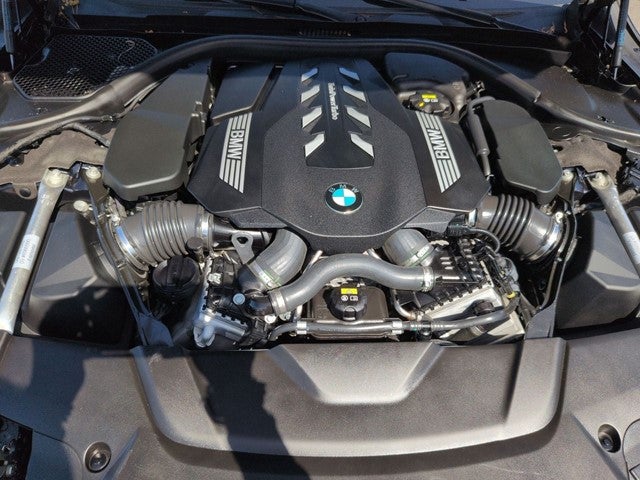 2022 BMW 7 Series 750i xDrive