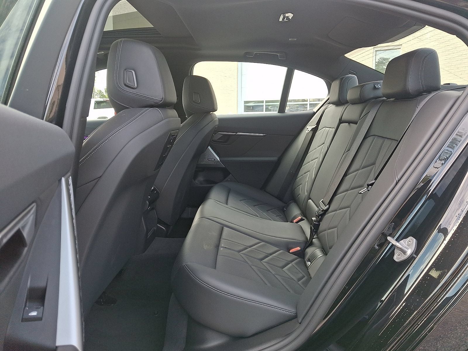 2025 BMW i5 eDrive40