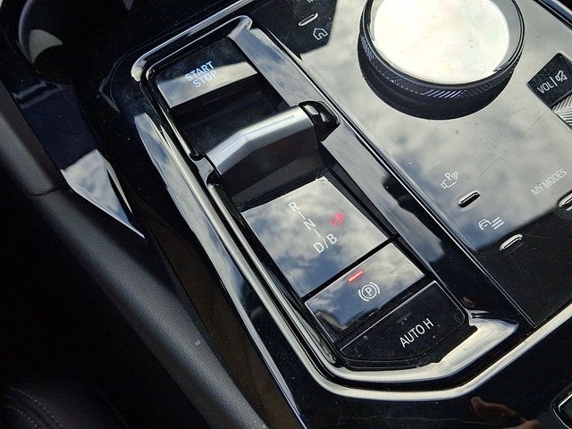 2025 BMW i5 eDrive40