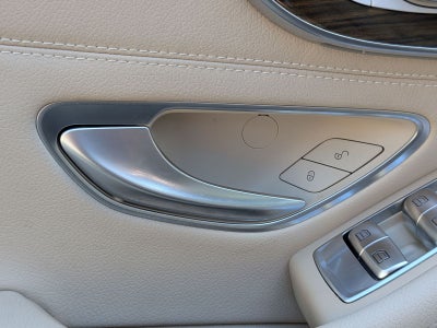 2020 Mercedes-Benz C-Class C 300