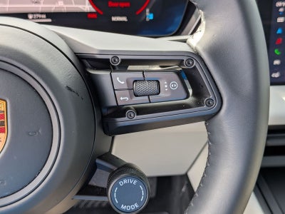 2025 Porsche Macan Electric 4