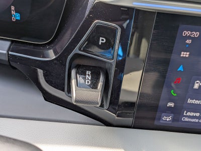 2025 Porsche Macan Electric 4