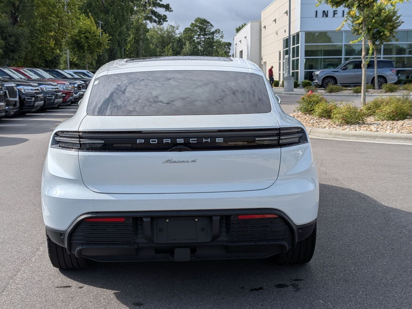 2025 Porsche Macan Electric 4