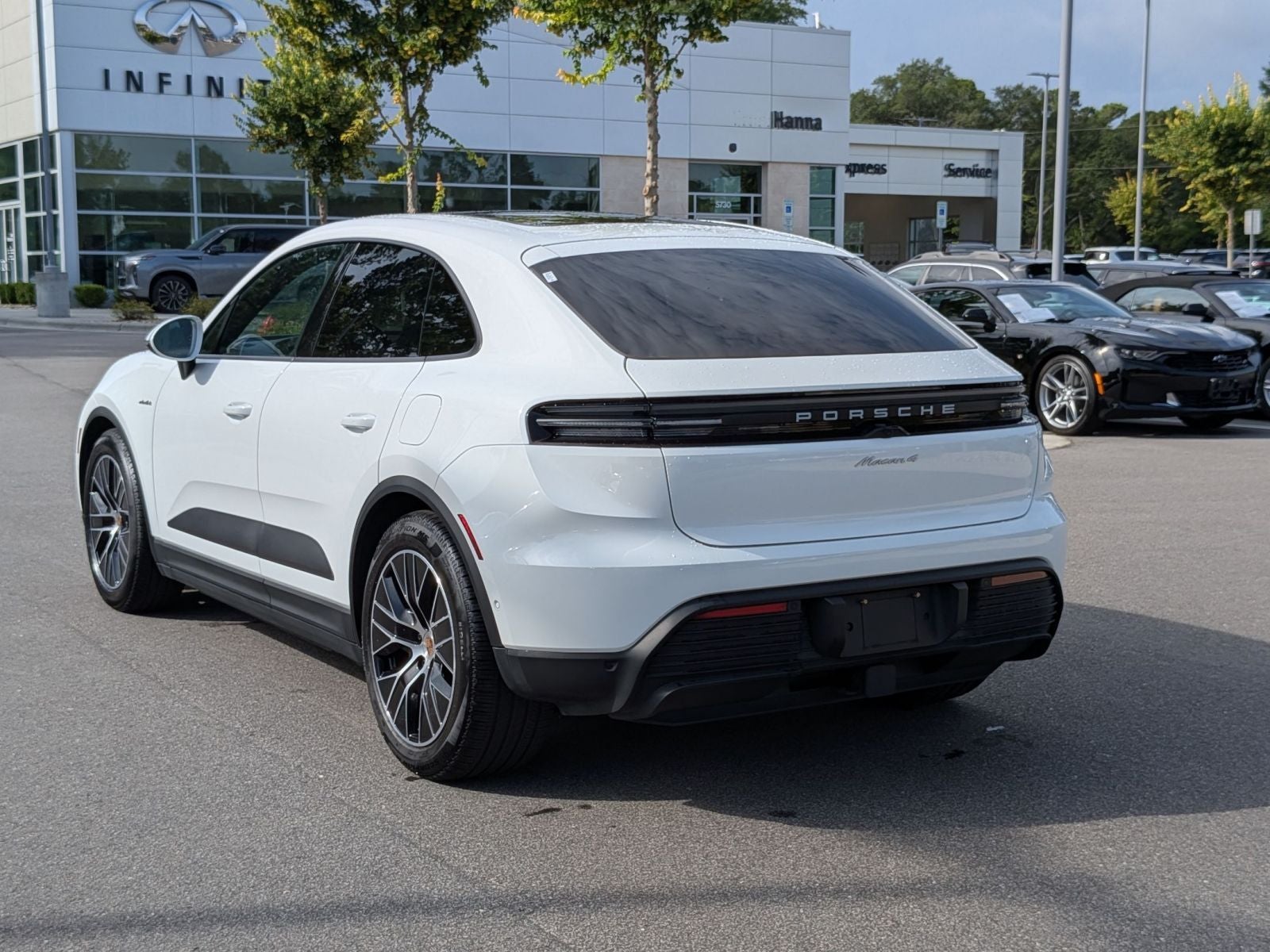 2025 Porsche Macan Electric 4