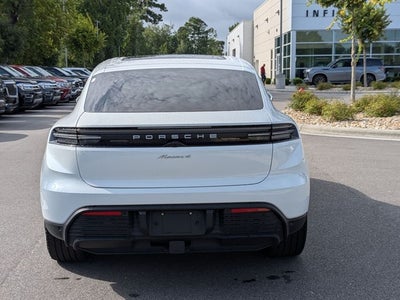 2025 Porsche Macan Electric 4