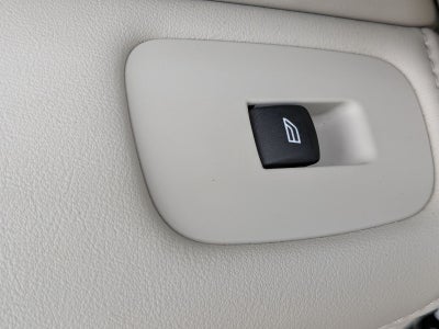 2023 Volvo XC60 B6 Ultimate Dark Theme