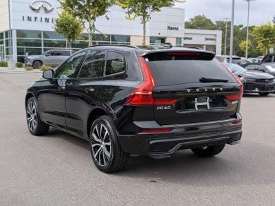 2023 Volvo XC60 B6 Ultimate Dark Theme