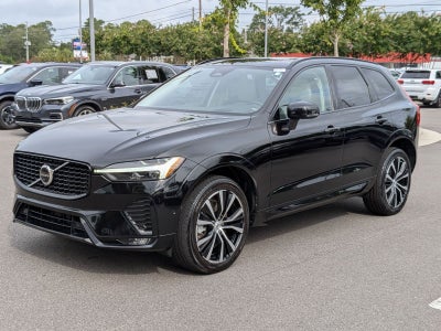 2023 Volvo XC60 B6 Ultimate Dark Theme