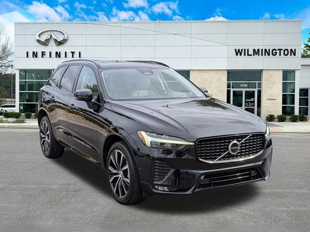 2023 Volvo XC60 B6 Ultimate Dark Theme