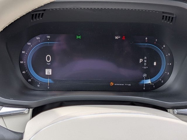 2023 Volvo XC60 B6 Ultimate Dark Theme