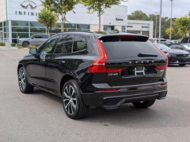 2023 Volvo XC60 B6 Ultimate Dark Theme