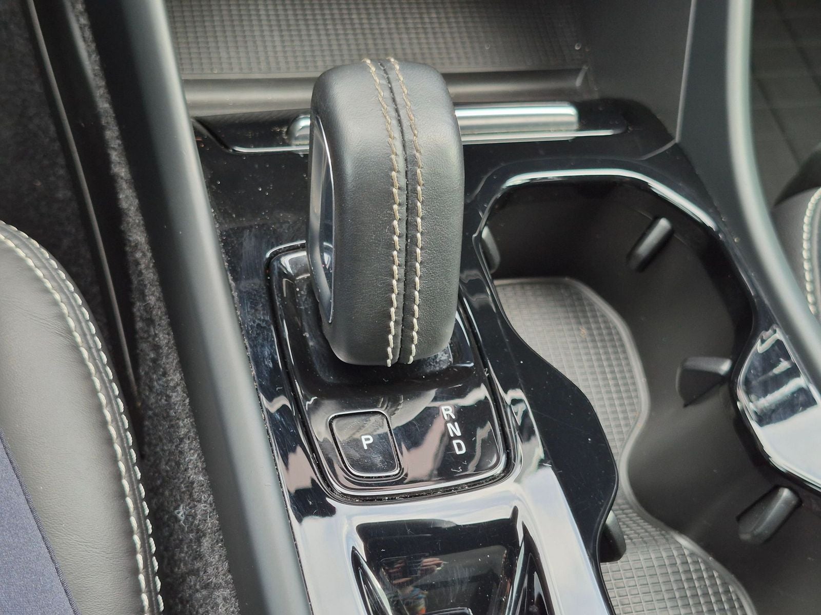 2021 Volvo XC40 R-Design
